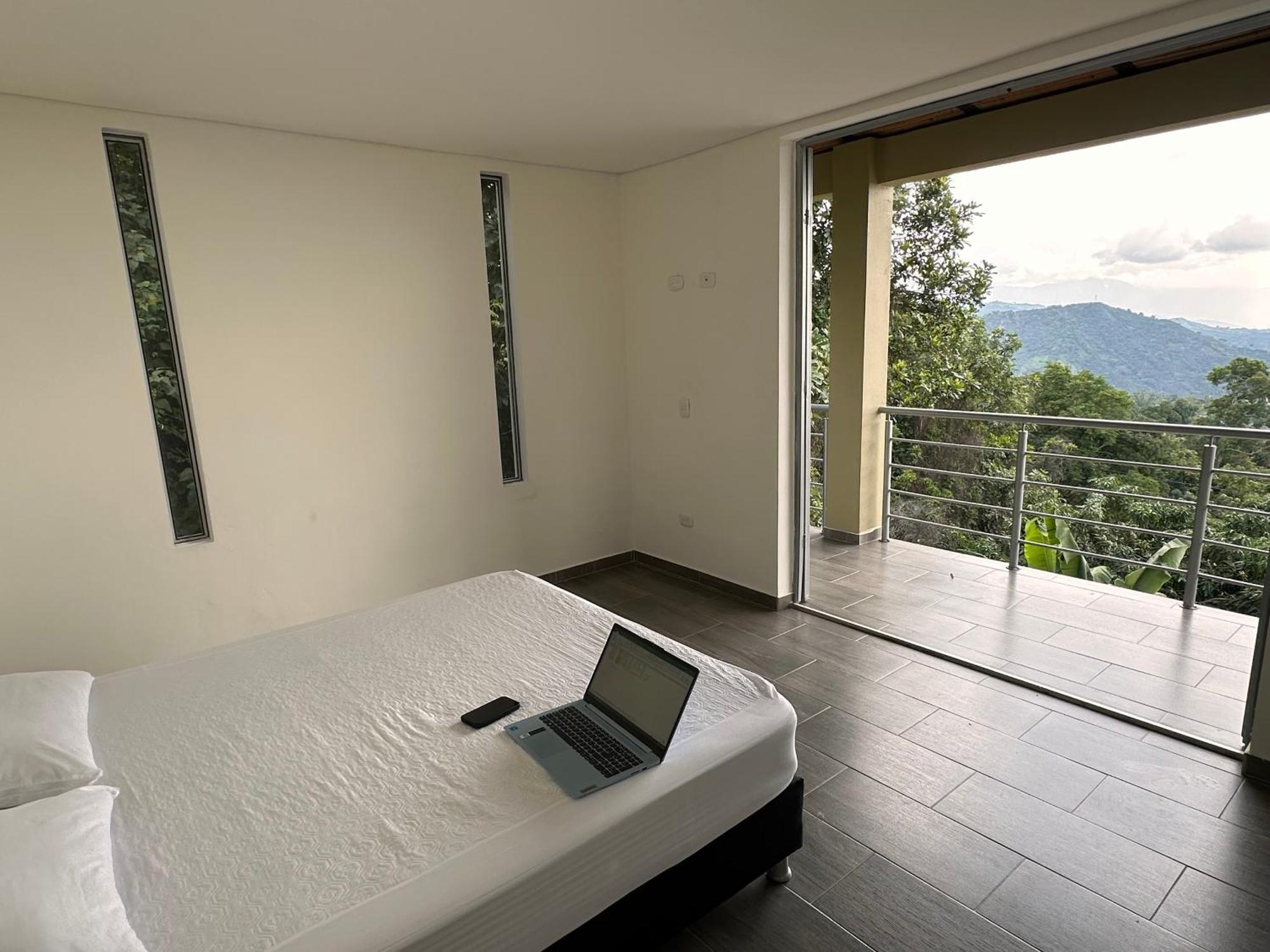 Casa Campestre En *